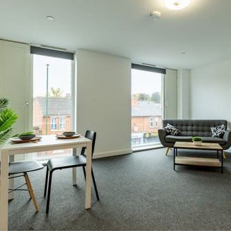 2 Bed Apartment En Suite - Image 5